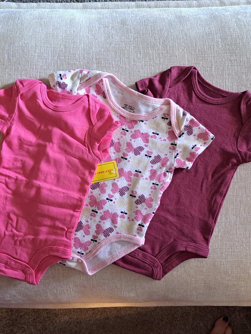 New! Cotton S/S Onesies (1 - 3 mths) - Set of 3
